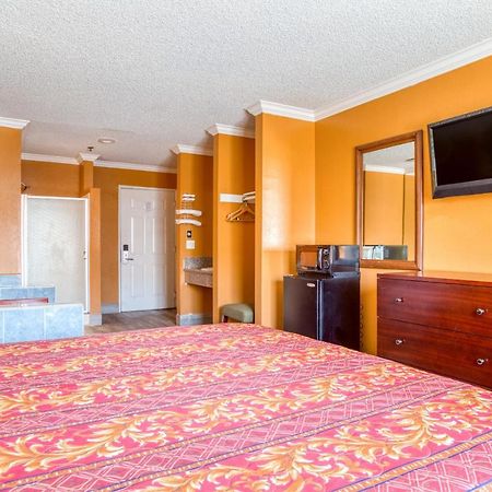 Hotel Corona Ca - Hwy 91 Eksteriør bilde