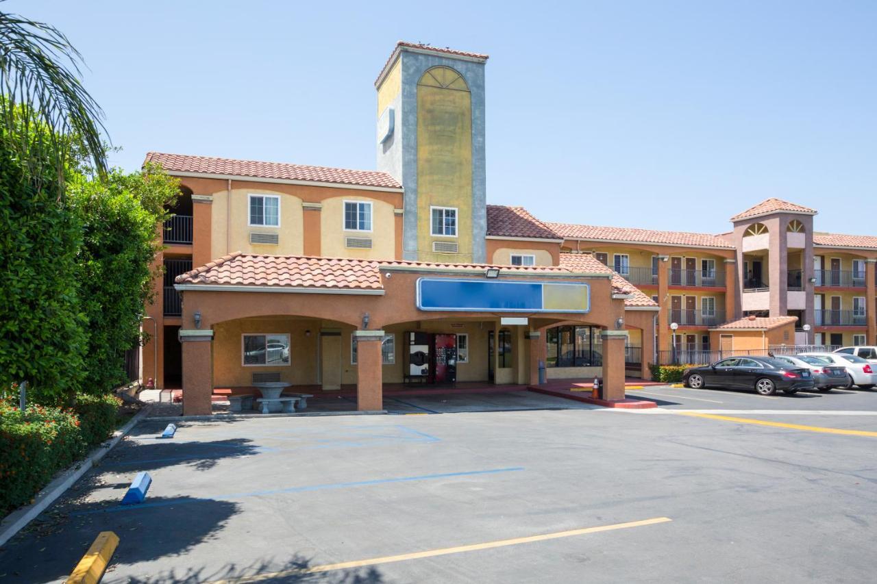 Hotel Corona Ca - Hwy 91 Eksteriør bilde